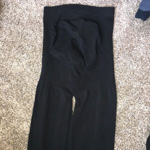 NWOT Maternity overbelly leggings